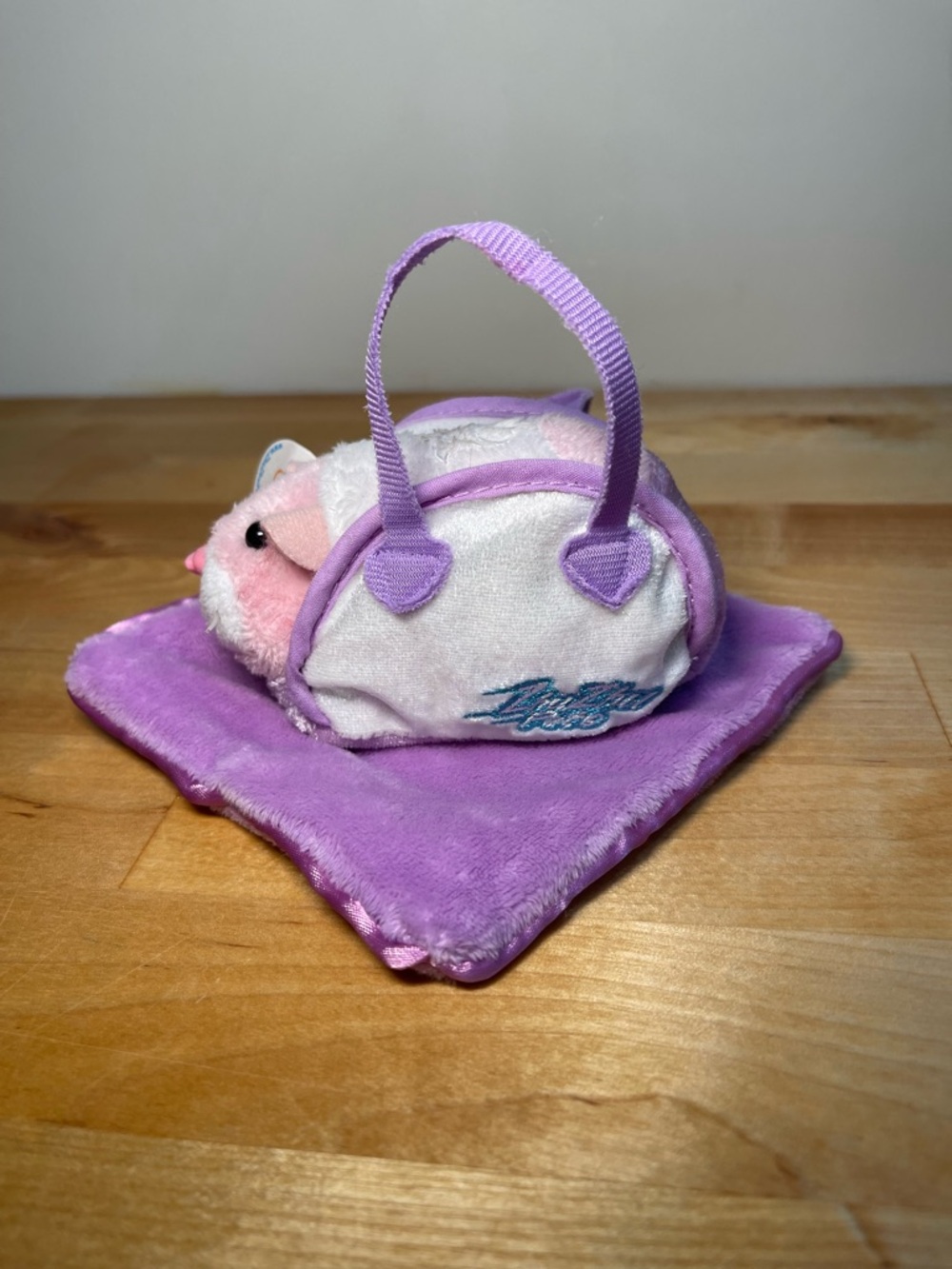 Zhu Zhu Pets "Jilly" Hamster Plush w/ Purple Carrier Bag & Blanket